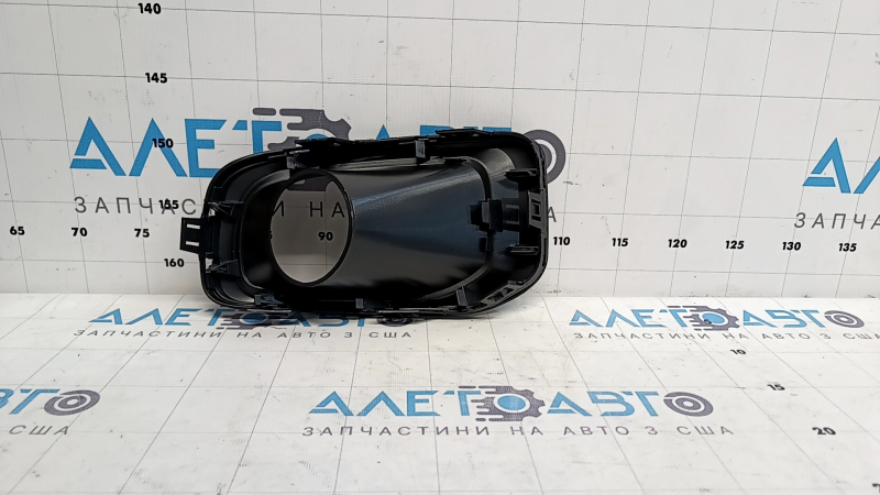 Обрамление птф переднее правое Jeep Renegade 15-18 дорест