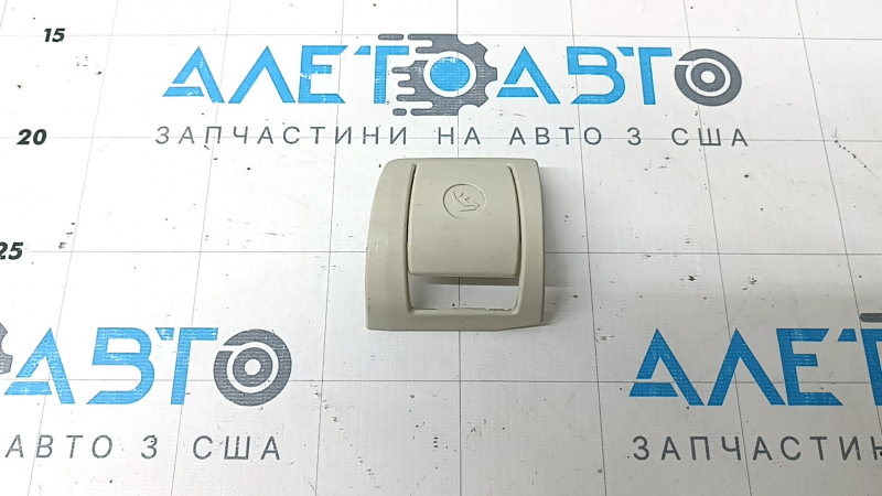 Накладка Isofix ззаду ліва BMW 5 F10 11-16 Elfenbein Weiss