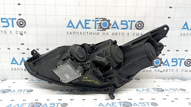 Фара передняя правая голая Ford C-max MK2 17-18 рест, песок