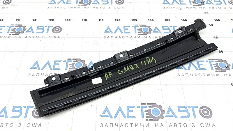 Накладка дверей збоку задня права Ford C-max MK2 13-18 перед, чорний глянець, подряпини