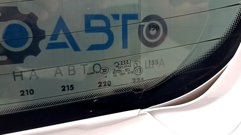 Двері багажника голі зі склом Audi Q7 16-19 білий LS9R, з трапецією та двірником, зі стоп сигналом