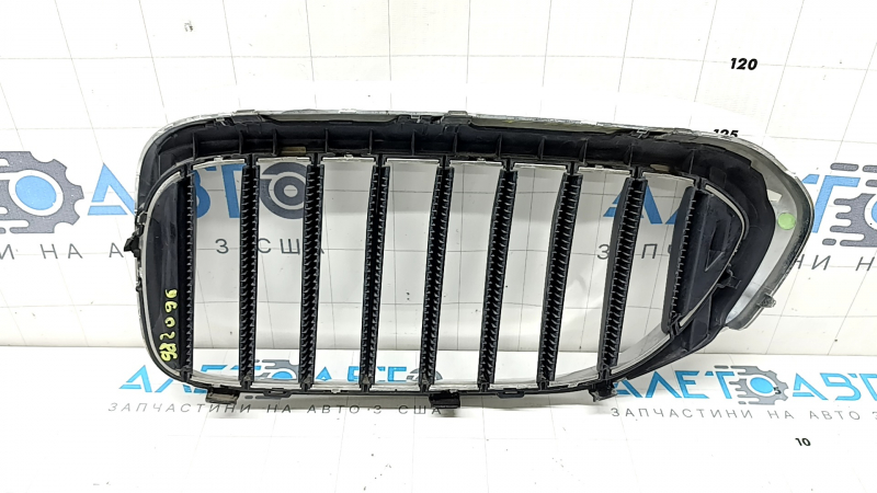 Решітка радіатора grill права BMW 5 G30 17-20 хром
