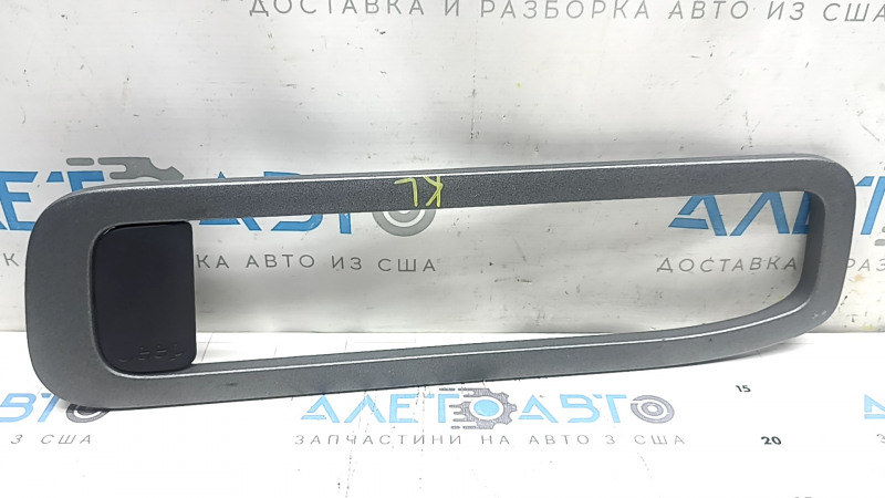 Накладка обшивки арки ззаду ліва Jeep Cherokee KL 14-18 без замка, подряпини