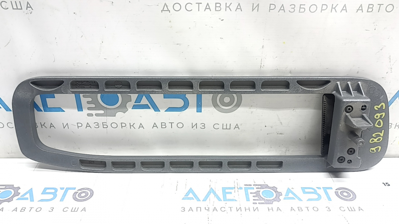 Накладка обшивки арки ззаду ліва Jeep Cherokee KL 14-18 без замка, подряпини
