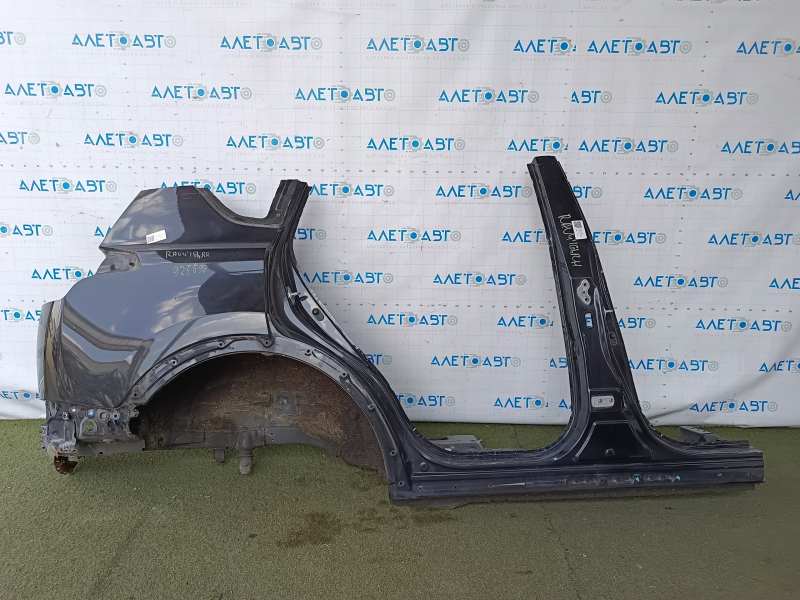 Четверть крыло задняя правая Toyota Rav4 13-18 отпилена, с центральной стойкой, черная, под BSM, тычки, коррозия