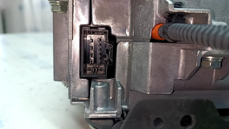 Модуль заряджання Ford Fusion mk5 13-20 plug-in