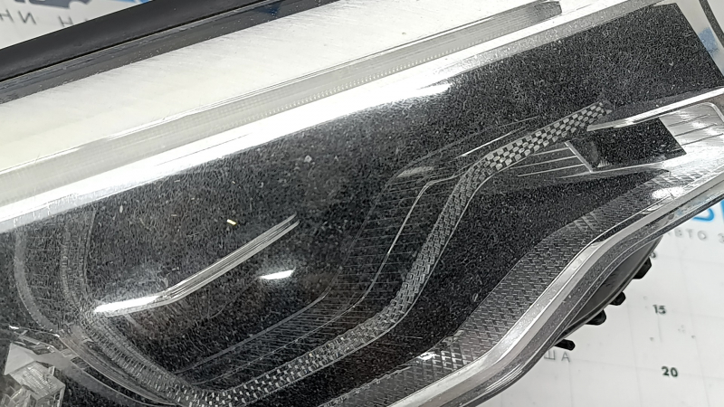 Фара передняя правая в сборе BMW 5 G30 17-20 адаптив LED Icon S552A, с блоками, без крепления, пожелтело стекло, паутинка