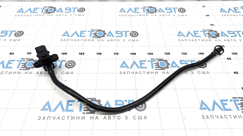 Датчик тиску паливної пари BMW 5 G30 17-23 3.0T з трубкою