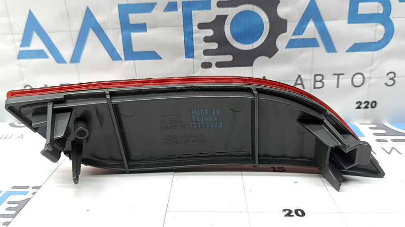 Відбивач задній лівий Jeep Compass 17-26