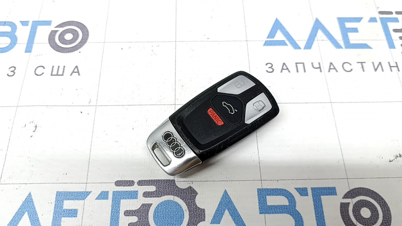 Ключ smart Audi Q7 16-22 4 кнопки, царапины, тычки, потерт