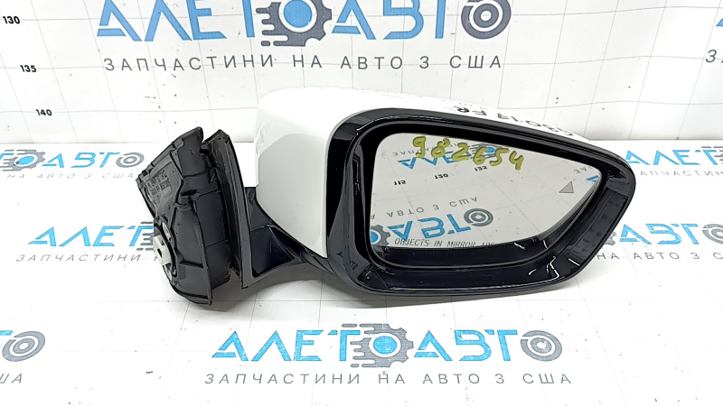 Зеркало боковое правое BMW 5 G30 17-23 9 пинов, BSM, подогрев, поворотник, камера, белое, разбит поворотник, царапины, трещина