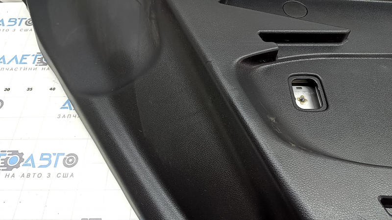 Обшивка арки левая Nissan Rogue 19-20 черный под 2 ряда, с накладкой, царапины, потерта