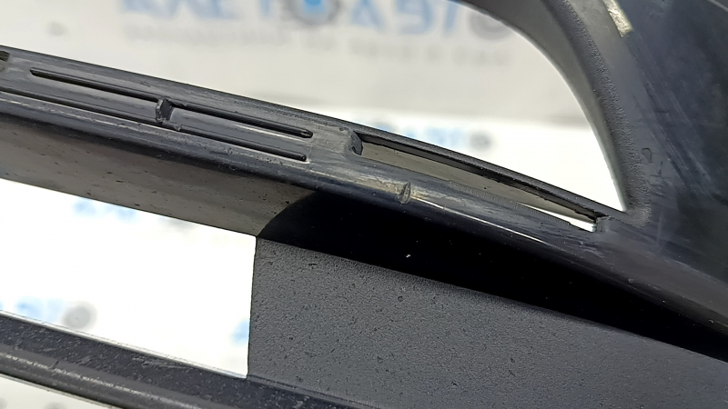 Нижня решітка переднього бампера ліва BMW 5 G30 17-20 чорний глянець, тички