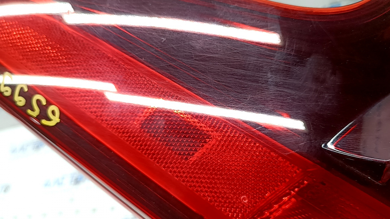 Ліхтар зовнішній крило правий Nissan Rogue Sport 17-19 потертий, немає фрагмента, скол, тріщини