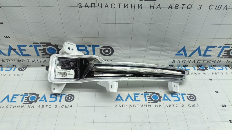 Дневной ходовой огонь ДХО правый Mazda CX-50 23-26