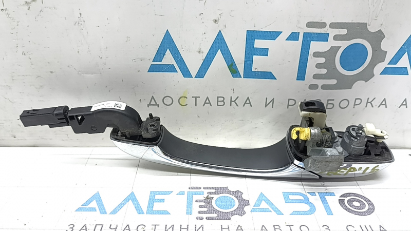 Ручка двери внешняя передняя левая Jeep Grand Cherokee WK2 11-21 keyless, хром, царапины