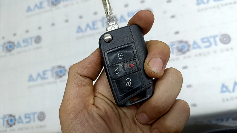 Ключ VW Jetta 19-19 4 кнопки, розкладний, подряпини