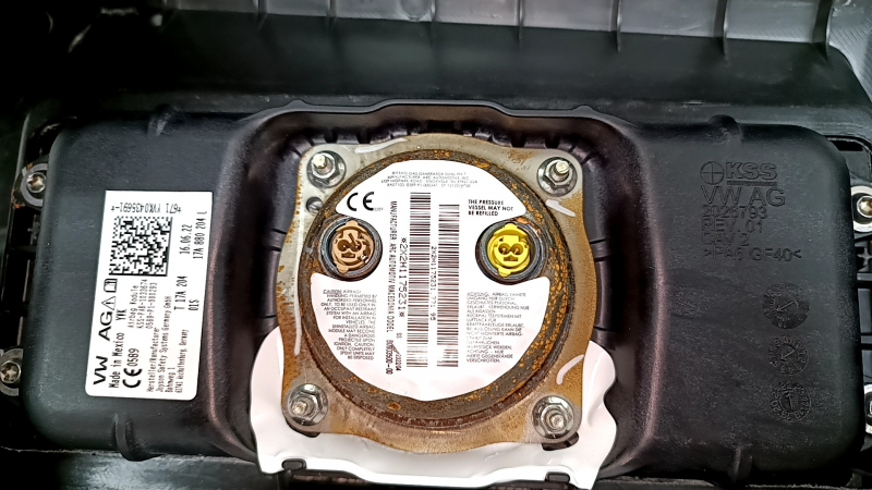 Торпедо передня панель з AIRBAG VW Jetta 19-26 чорна