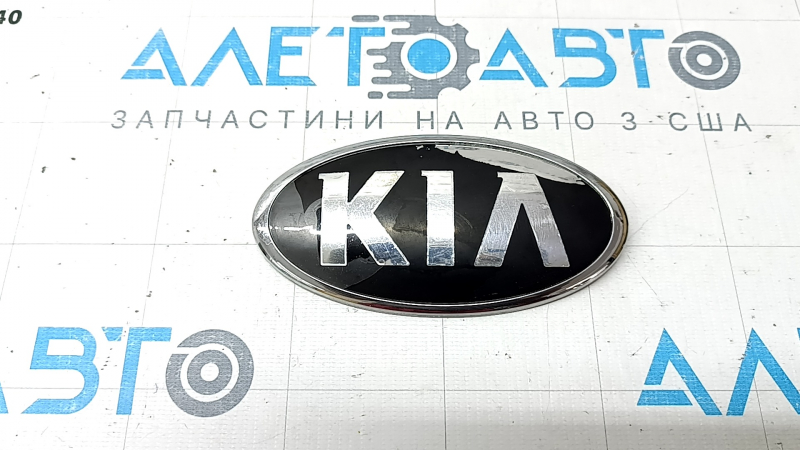 Емблема значок переднього бампера Kia Niro 17-22 облізло покриття, здувся лак