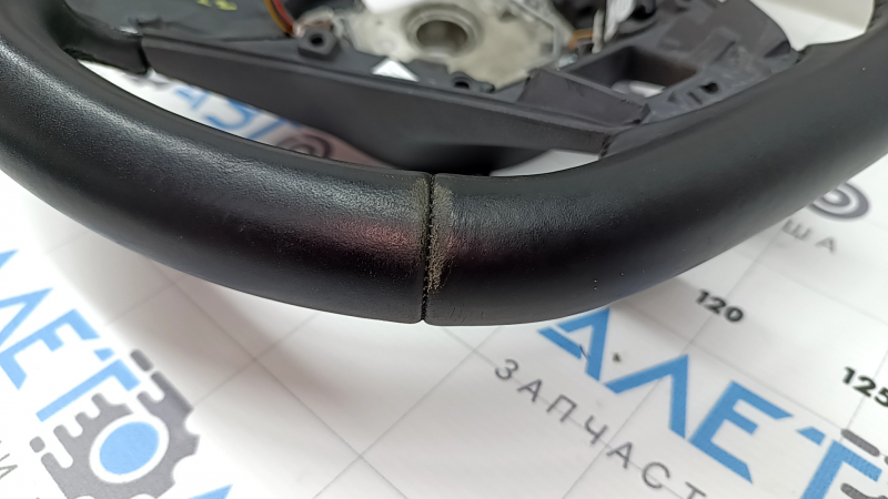 Кермо голе VW Jetta 22-26 шкіра чорне, потерте, подряпини