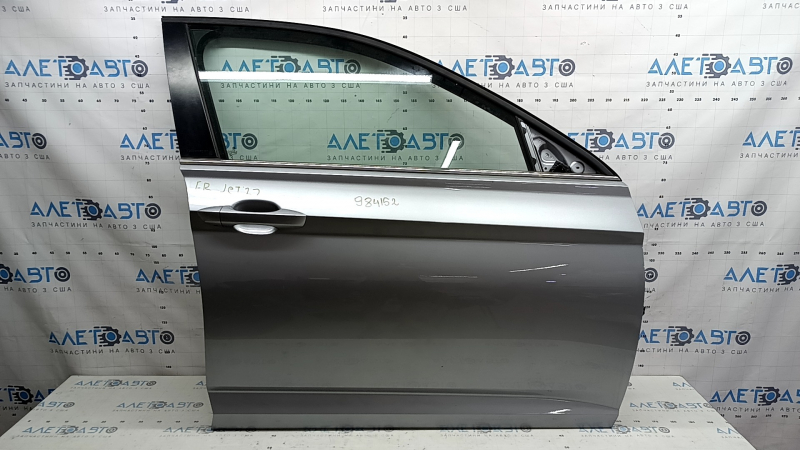 Дверь в сборе передняя правая VW Jetta 19-26 серебро LB7S