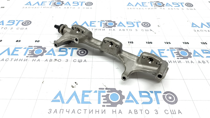 Топливная рейка передняя BMW 5 G30 17-20 3.0T с датчиком