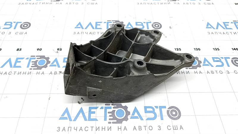 Кронштейн левой подушки двигателя BMW 5 G30 17-23 3.0Т RWD