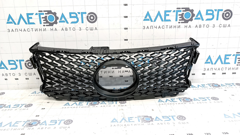 Верхняя решетка переднего бампера Lexus IS 14-18 fsport дорест