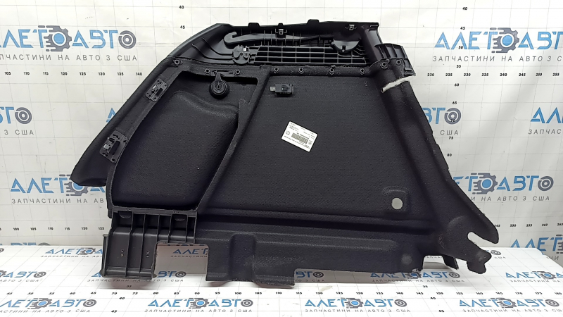 Обшивка арки права Audi Q3 8U 15-18 чорна, з плафоном, подряпини
