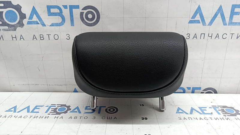 Підголовник 2 ряди центральний Audi Q3 8U 15-18 чорна шкіра