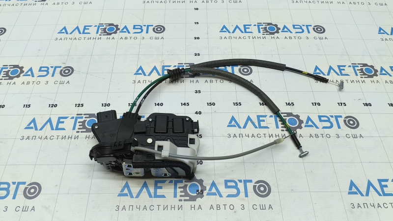 Замок двері задньої лівої Kia Sorento 10-15