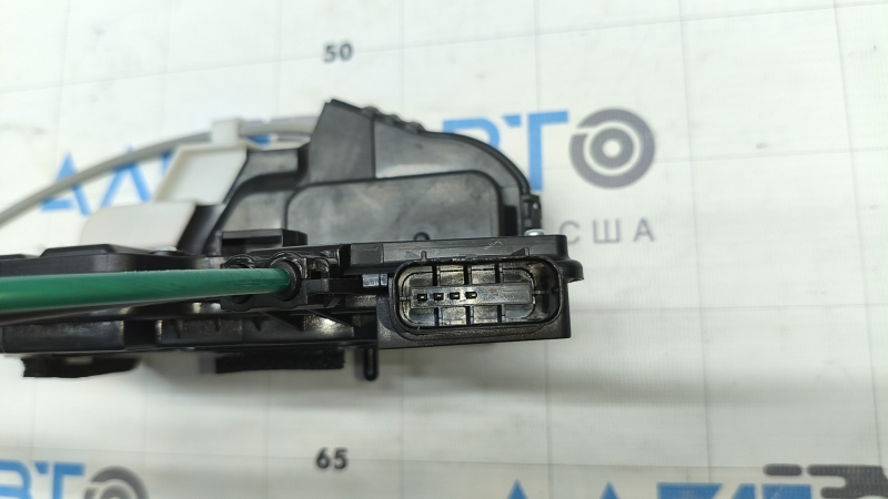Замок двері задньої лівої Kia Sorento 10-15