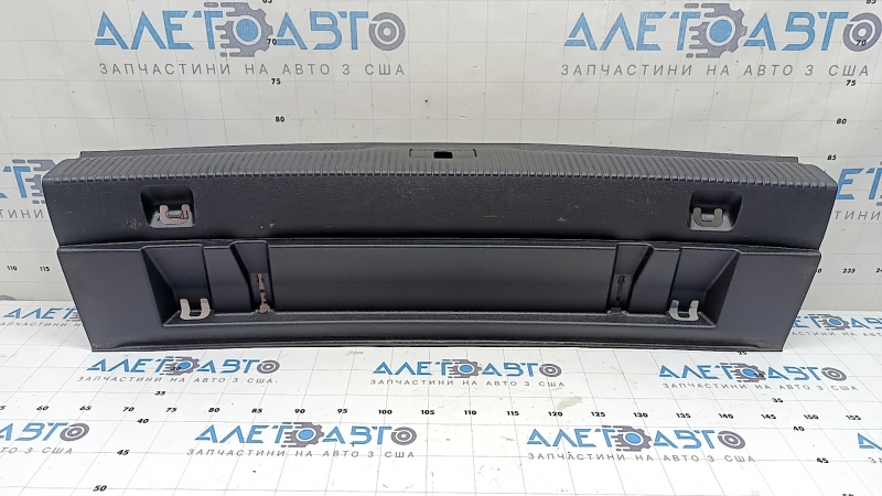 Накладка отвору багажника Audi Q3 8U 15-18 чорна, потерта