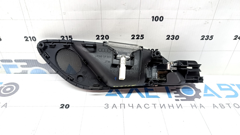 Ручка дверей внутрішня задня ліва Audi Q3 8U 15-18 хром, з підсвічуванням