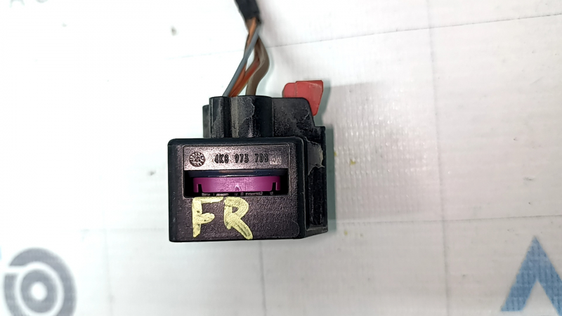 Фішка фари права Audi Q5 80A 21-24 LED