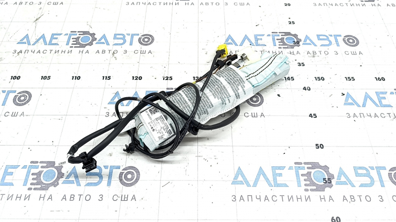 Общий вид подушки безопасности для Audi Q3 15-18, все детали на месте и без повреждений.