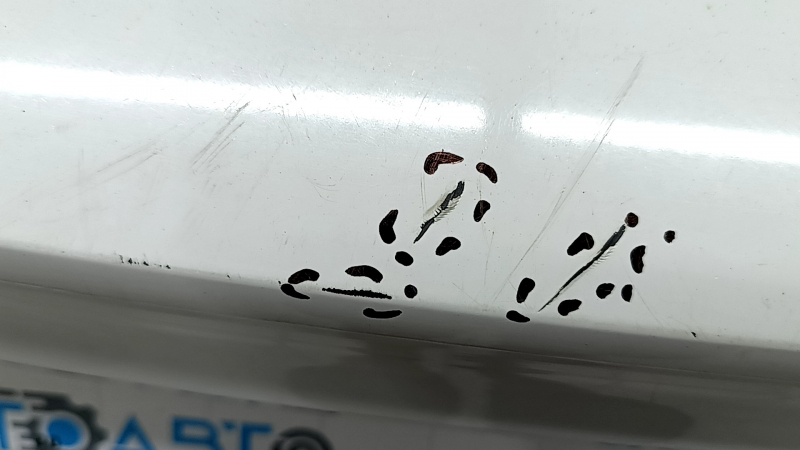 Бампер задний голый верхняя часть VW Tiguan 18-24 белый LC9A, царапины