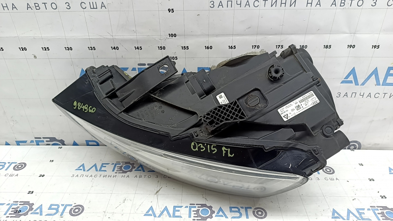 Фара передня ліва в зборі Audi Q3 8U 16-18 ксенон, під полірування, подряпини, жовтий DRL