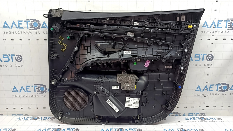 Обшивка двери карточка передняя левая Hyundai Tucson 22-24 черная с черной вставкой ткань, подлокотник черный кожа, хром молдинг с черным глянцем, под кнопку памяти сидения, царапины