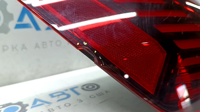 Ліхтар зовнішній крило лівий Audi E-Tron 19-23 подряпини, немає фрагмента