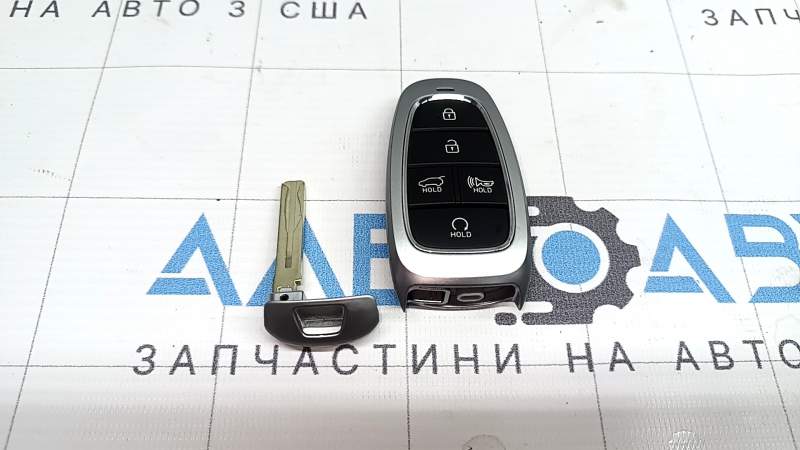 Ключ smart Hyundai Tucson 23-24 5 кнопок, царапины