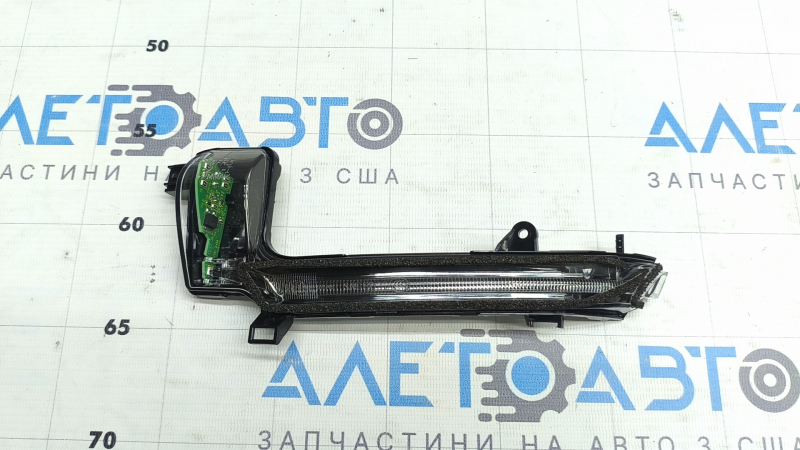 Повторювач повороту лівого дзеркала Mazda CX-50 23-26
