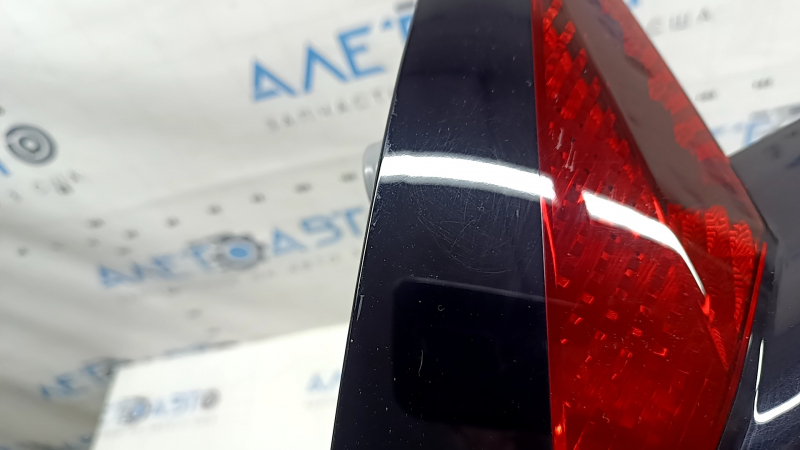 Фонарь внешний крыло правый Hyundai Tucson 22-26 галоген, потерт
