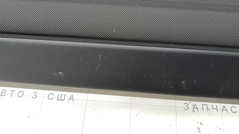 Шторка багажника VW Tiguan 18-24 черный, царапины
