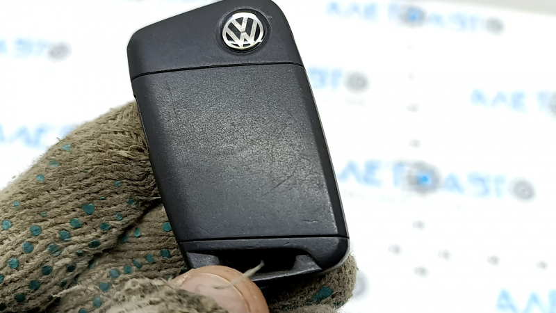 Ключ VW Tiguan 18-20 keyless 5 кнопок, тип 2, царапины