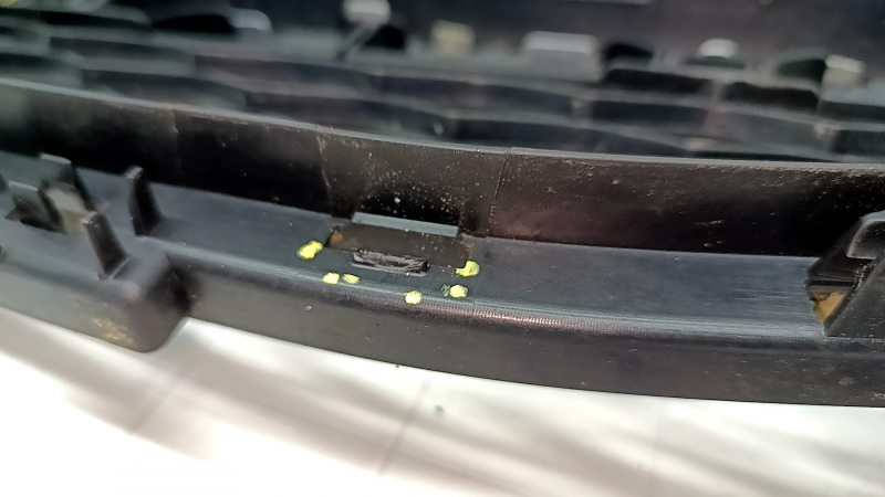 Решетка радиатора в сборе grill Mercedes W167 GLE 350 450 20-23 хром, под радар и камеру, с эмблемой, с подсветкой, сломаны крепления, тычки