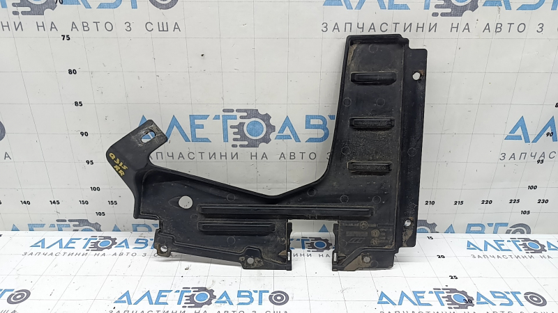 Захист днища задній правий Audi Q3 8U 15-18 надрив