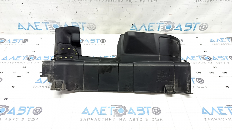 Дефлектор радіатора лівий Hyundai Santa FE 21-23 тріщина 2.5
