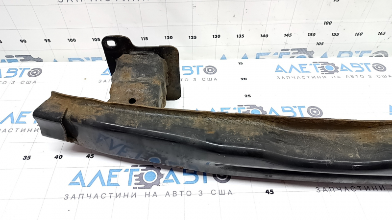 Підсилювач заднього бампера Audi Q3 8U 15-18 ржавий