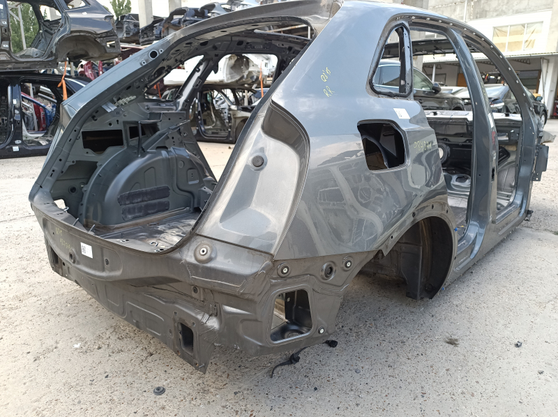 Чверть крило задня права Audi Q3 8U 15-18 графіт, на кузові